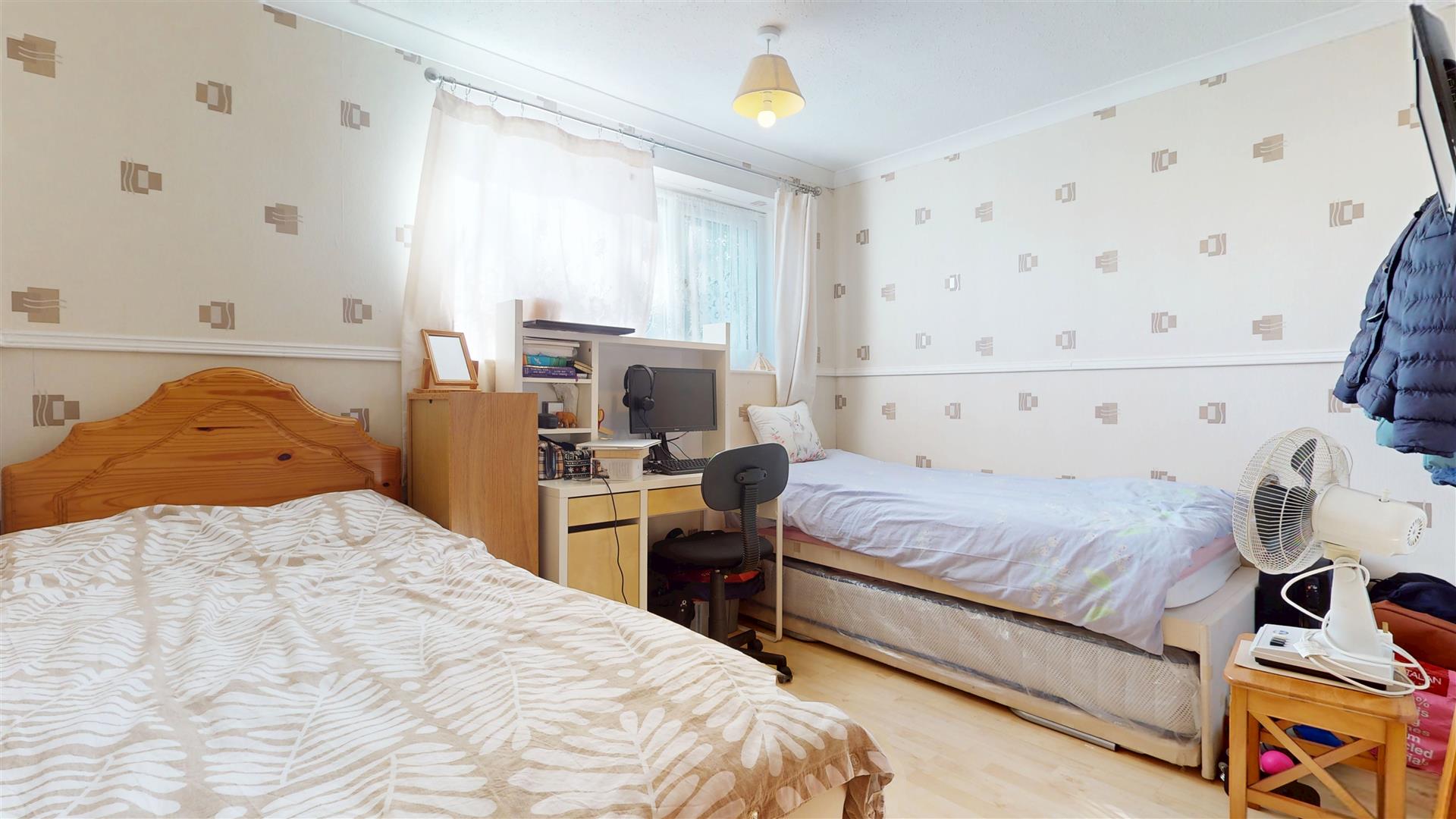 Cleeve Crescent, Bletchley, Milton Keynes